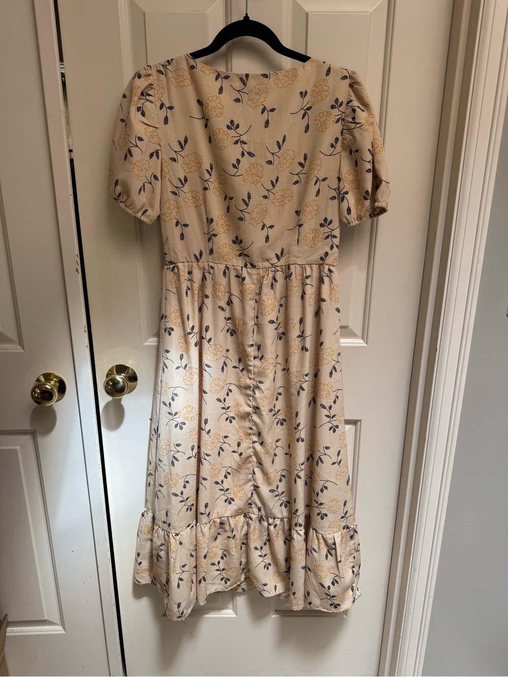 JessaKae Cream Floral Midi Dress with Puff Sleeves - Picture 7 of 8